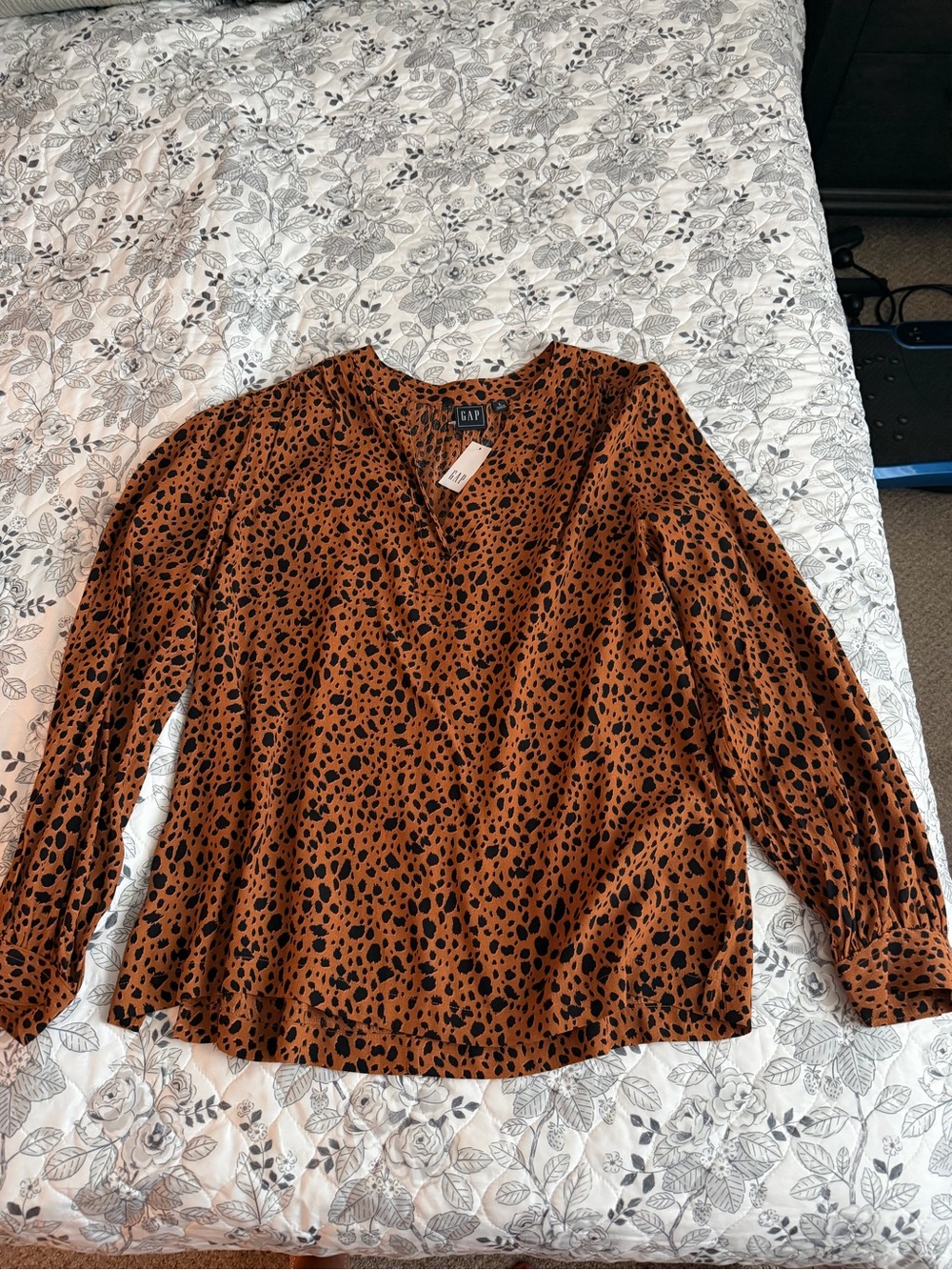 GAP Women's Rust Brown Leopard Print V-Neck Blouse